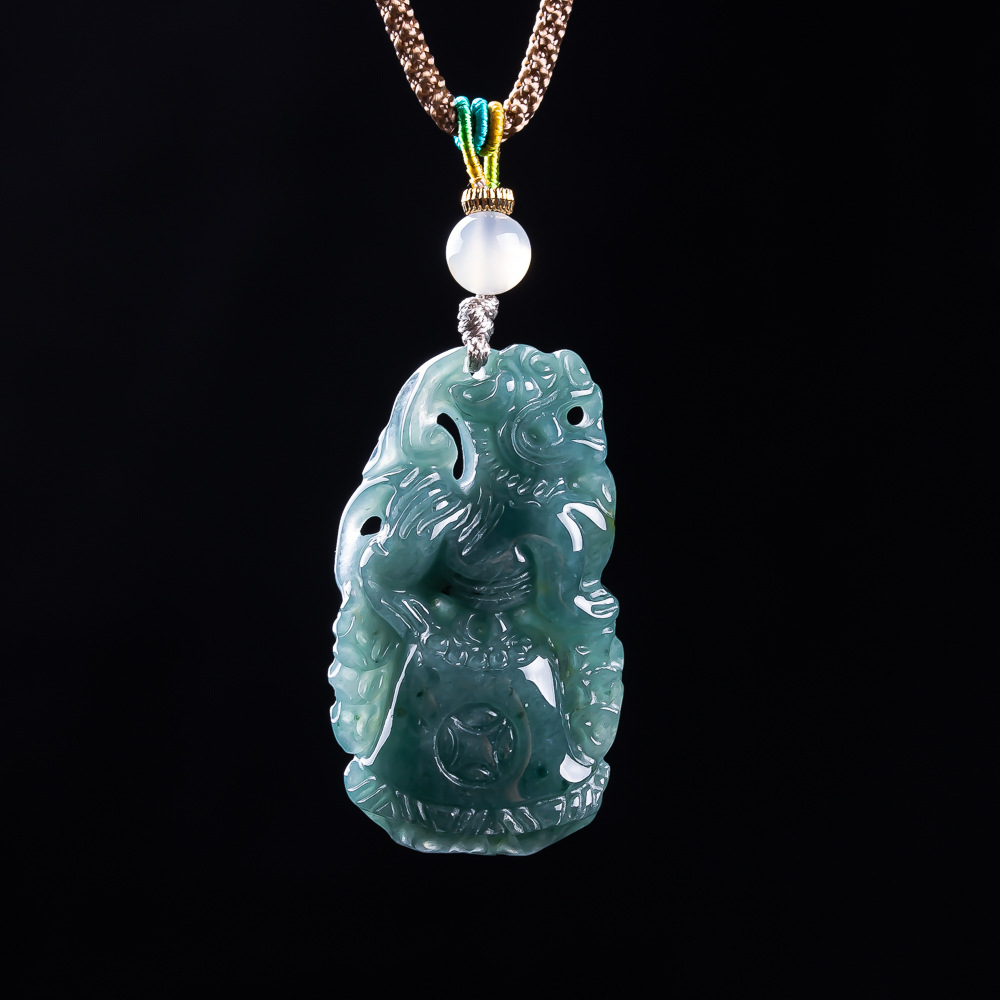 Wisiorek Pixiu z jadeitu birma – Woman Accessory recenzja i cena