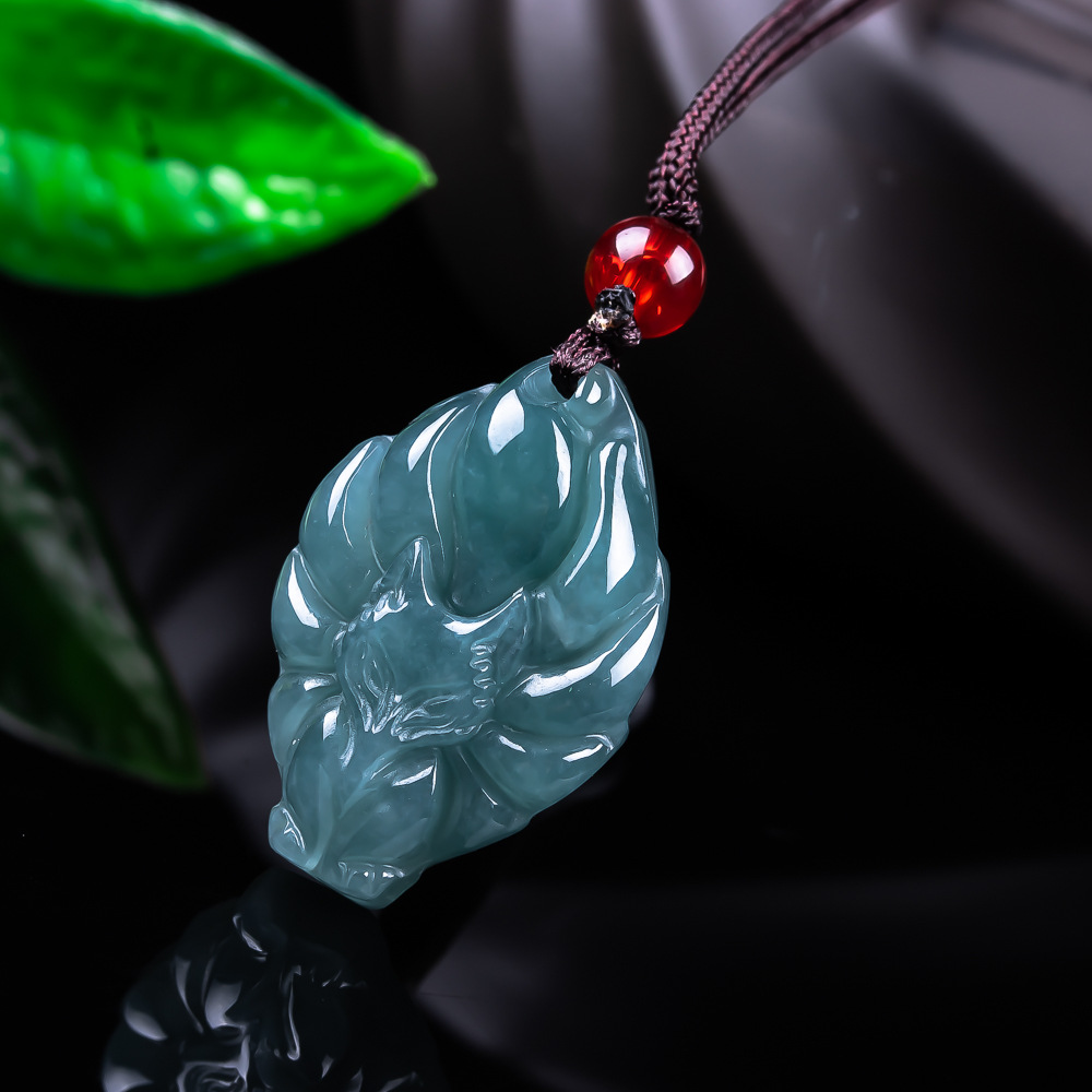 Naturalny Birmanski Jadeitowy  – Woman Accessory recenzja i cena